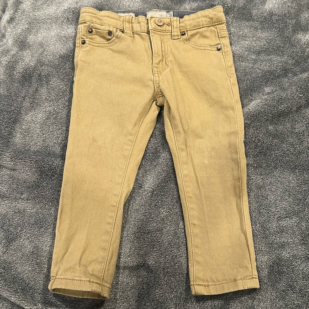 Lucky Brand khaki skinny pants. Size 2T